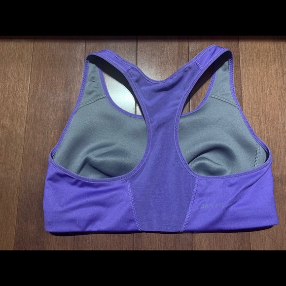 Nike Sports Bra - Picture 4 of 4